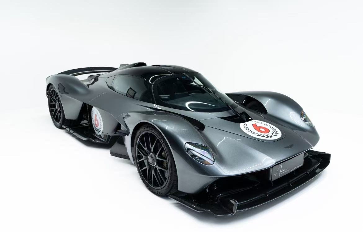 哈斯车队碾压阿斯顿马丁，阿隆索惊艳四座