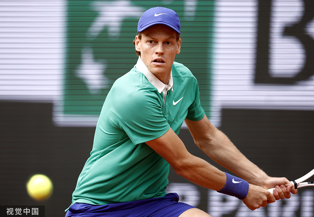 法网力克美网，辛纳状态火热