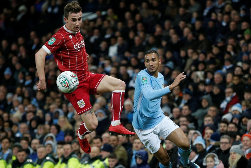 曼联横扫葡萄牙，阿圭罗关键制胜