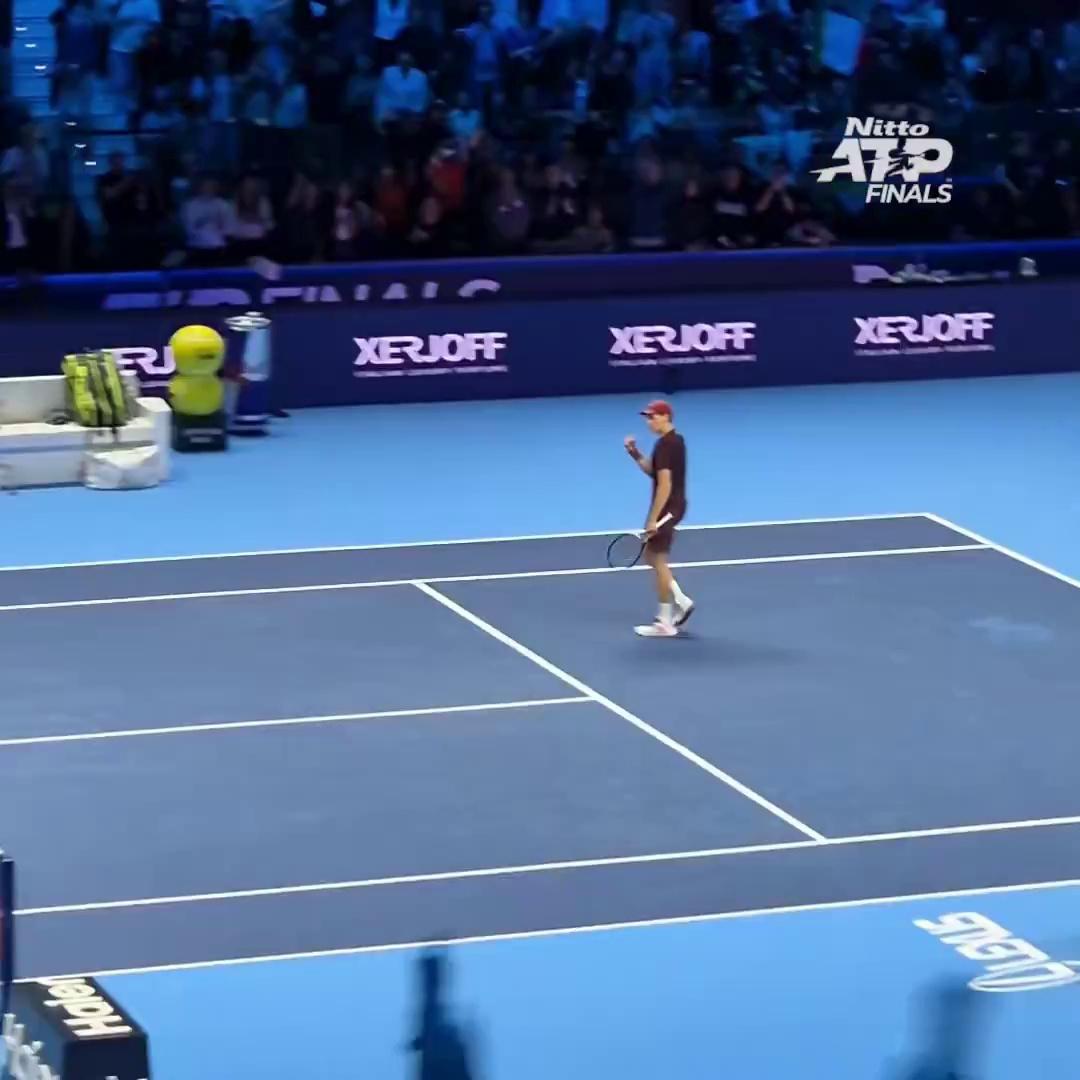 ATP总决赛险胜拉沃尔杯，辛纳扛起全队