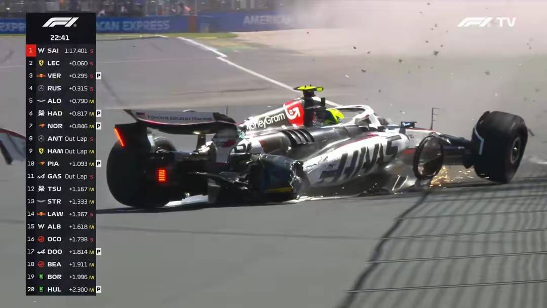 阿斯顿马丁横扫哈斯车队，皮亚斯特里扛起全队