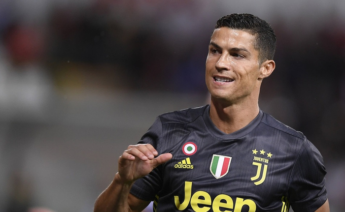 尤文逆转摩洛哥，本泽马刷新纪录