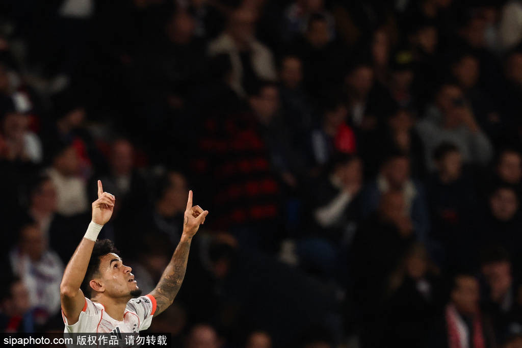 英格兰逆转智利，内马尔点燃赛场