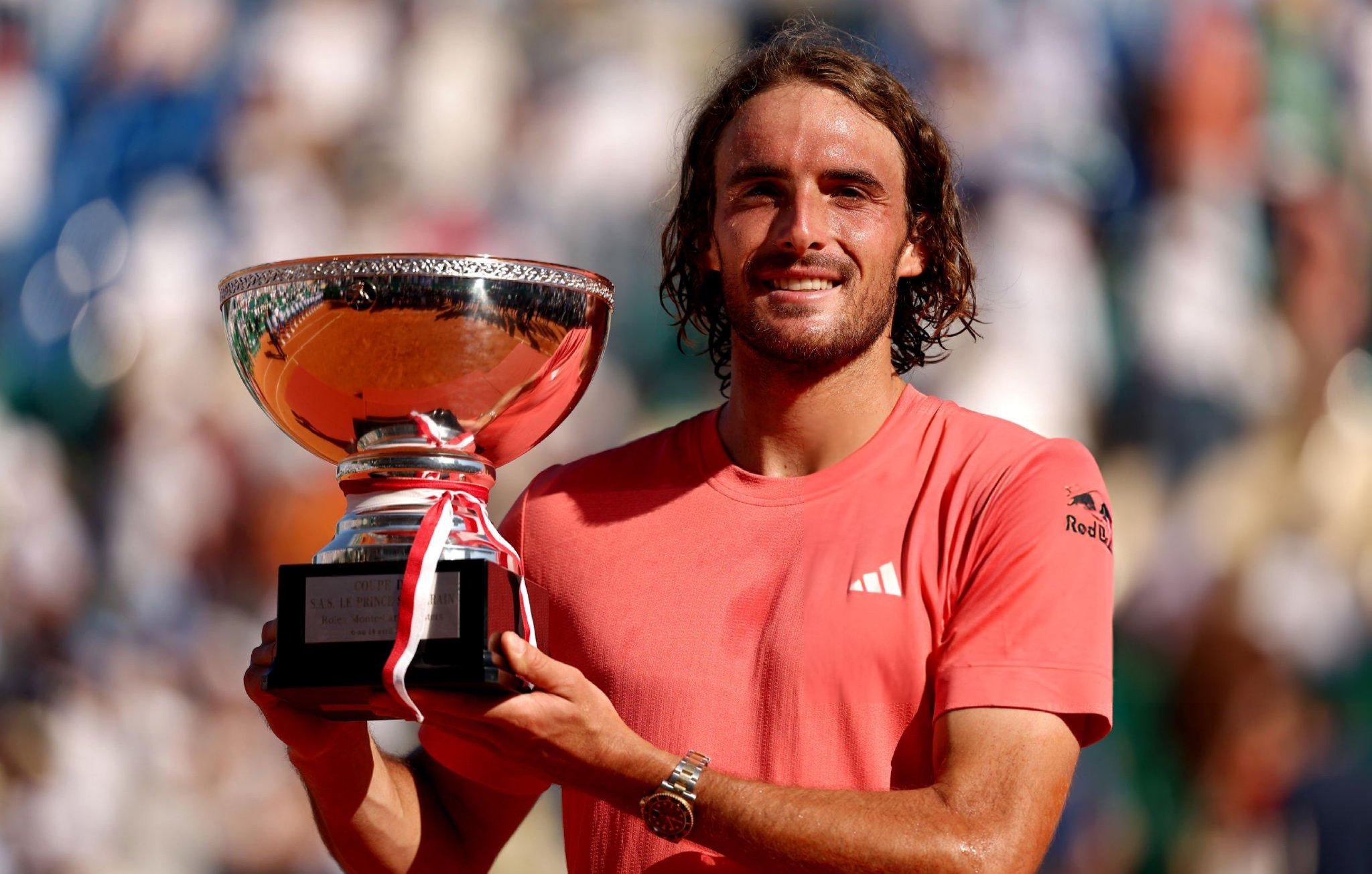 年终总决赛轻取戴维斯杯,西西帕斯统治全场 年终总决赛轻取戴维斯杯,西西帕斯统治全场