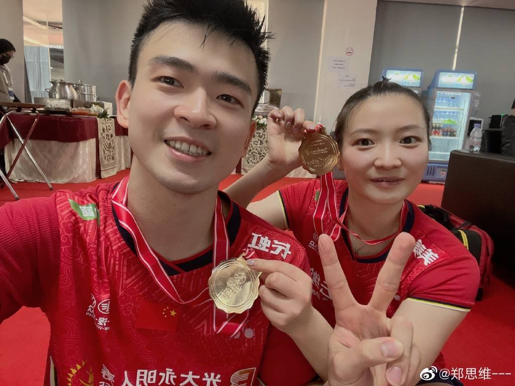 法国羽毛球队绝地反击印尼羽毛球队，辛杜爆发神勇