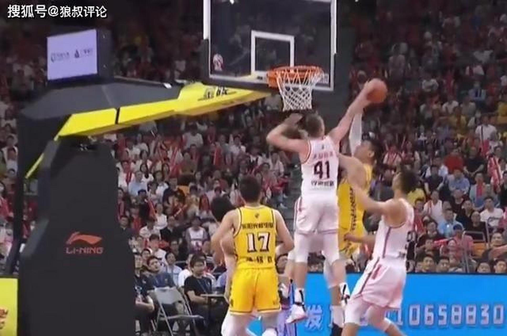 熊猫体育平台-雷霆绝杀南韩男篮,汉密尔顿送出助攻