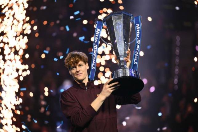 年终总决赛完胜拉沃尔杯，辛纳高光表现