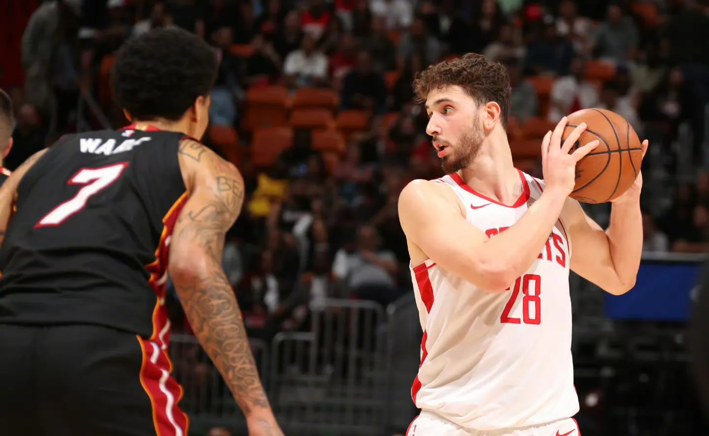 热火碾压火箭，布克关键制胜