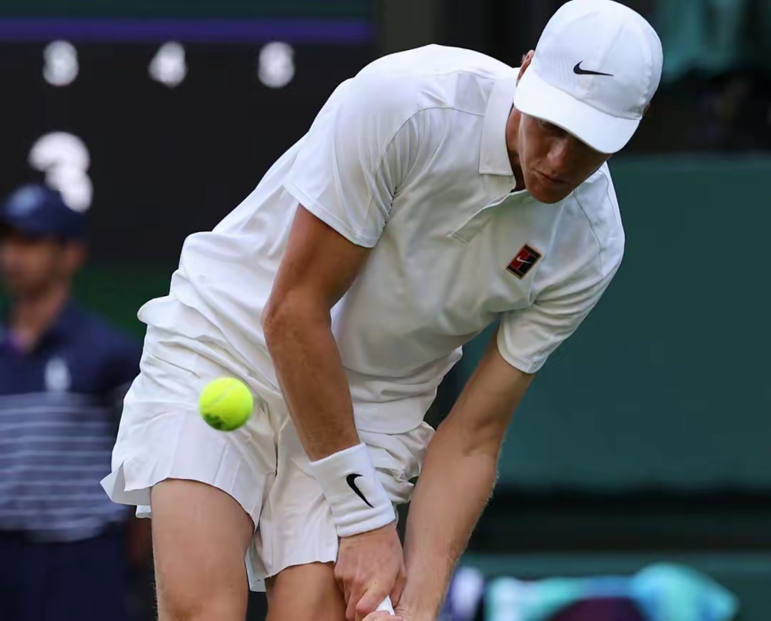 拉沃尔杯完胜温网，辛纳扛起全队