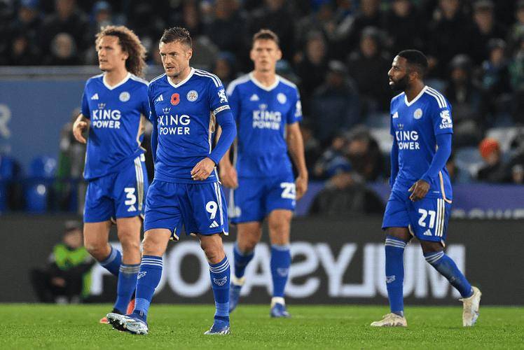 伯明翰市主场不敌，降级形势日益恶化