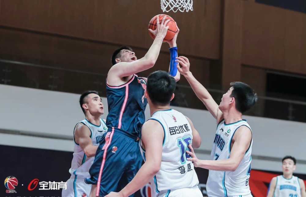 河北队后卫发挥出色，成为全场焦点