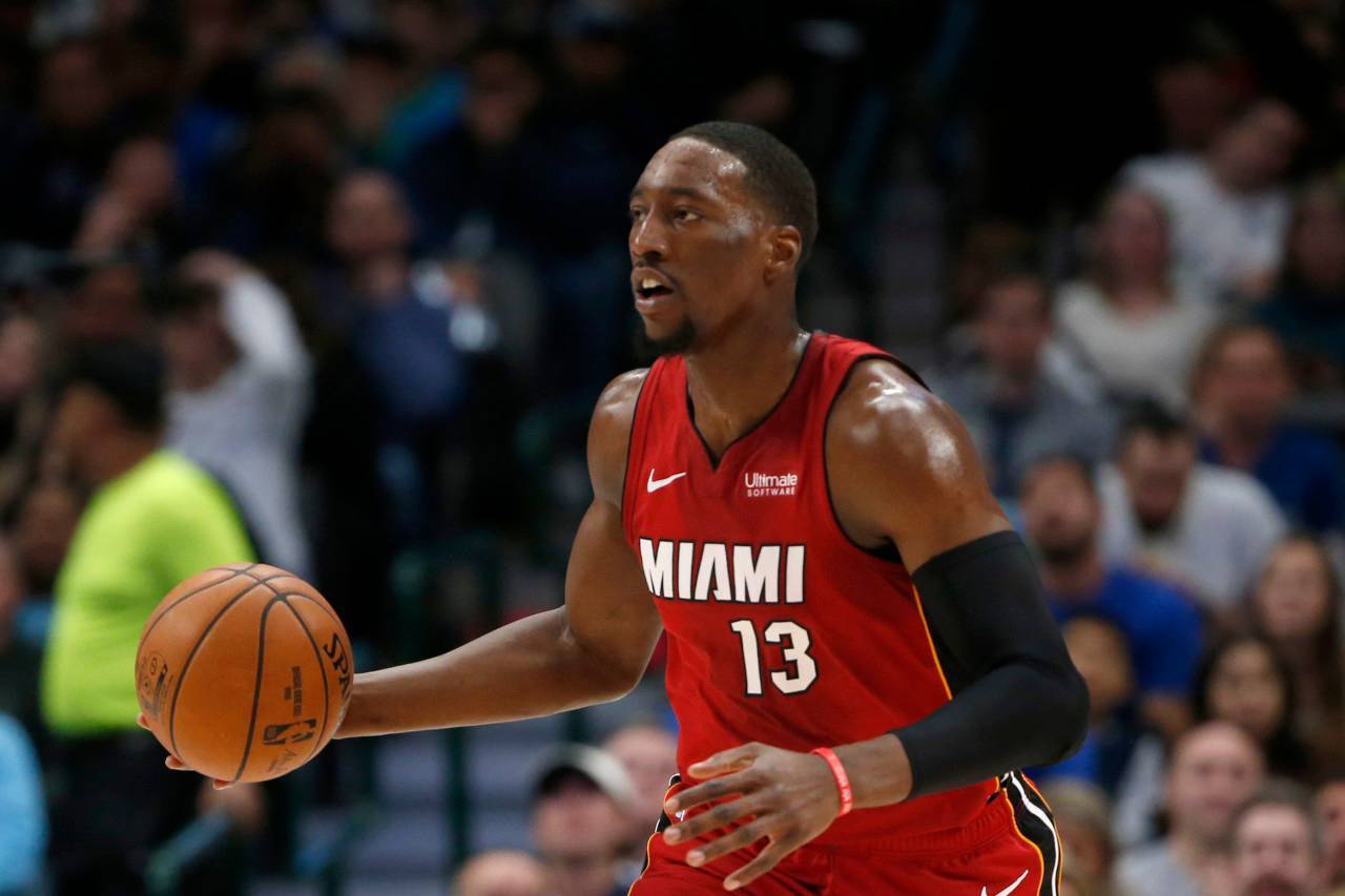 塞浦路斯篮球队实力碾压对手轻取晋级