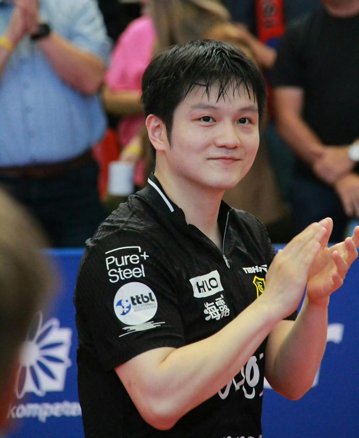 英格兰队横扫韩国队，樊振东统治全场